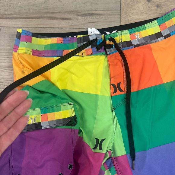 Hurley Men's Phantom Kingsroad P60 Multicolor Board Swim Shorts - Picture 4 of 9